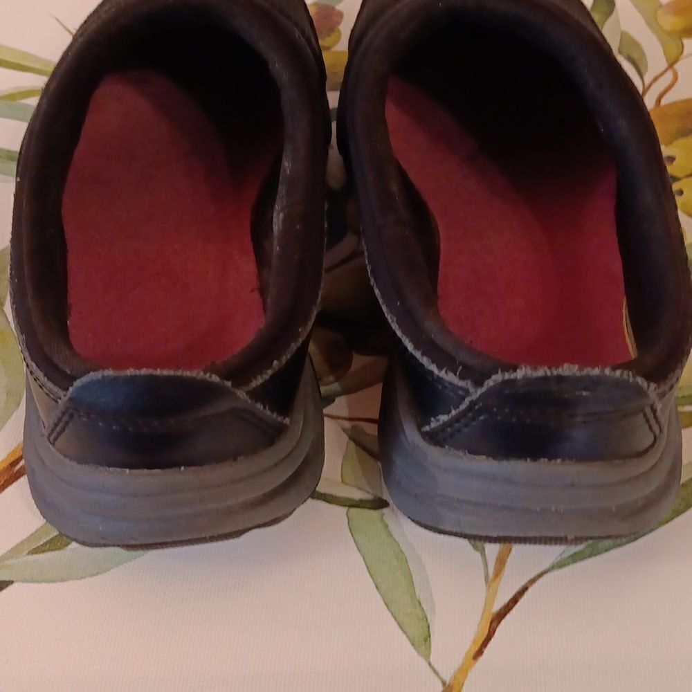 Easy Spirit Argyle Slip Ons - Picture 7 of 11